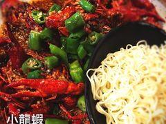 蒜蓉小龙虾多-何师烧烤·香辣蟹·川菜·30年老品牌(太古里旗舰店)