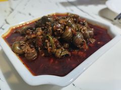 -凤凰路何眼镜香辣蟹(花果园店)