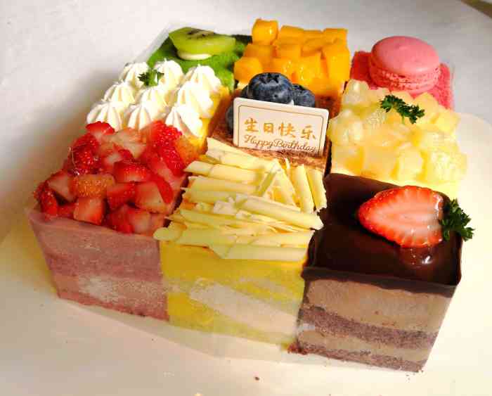 味多美的面包点心就成了早餐的不二之选,最喜欢的还是老婆饼,糯米口味