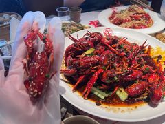 -肥肥虾庄·金牌油焖大虾(汉街SKP店)