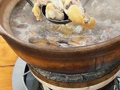 炭炉果鸡煲-威邵鸡煲(西华路总店)