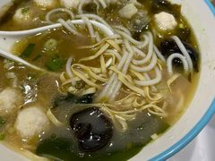 -灵芝妹子海鲜米线(劳动公园店)