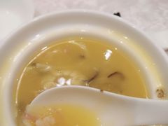浓汤鱼翅-新光酒家·河豚·海鲜·蟹料理(浦东店)