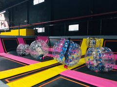 -嘿哟动霸CHUA·新潮玩运动娱乐中心·蹦床滑冰团建乐园