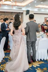 -洋洋婚纱品牌集合店