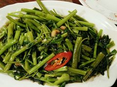 -Dang restaurant (patong phuket)