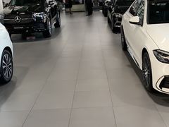 -上海星瀚奔驰4S店(红柳路店)