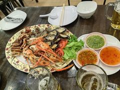 -J Daeng Seafood