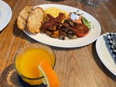 -ROAST coffee & eatery