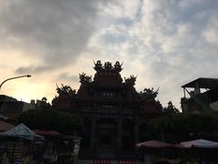 -龙虎塔