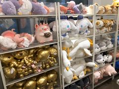 -名创优品(万达广场河东店)