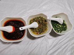 -鲁朗纳麦石锅鸡庄园