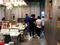 大堂-海底捞火锅(长宁路龙之梦店)