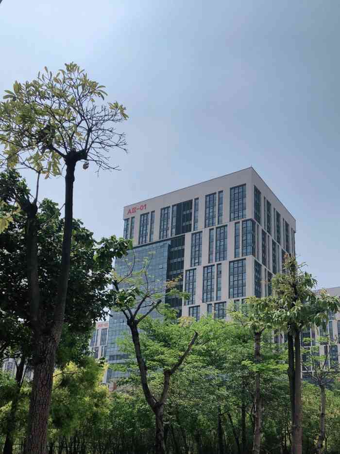 软件园三期-"软三紧临集美新城和园博苑,园内的环境很棒.