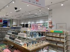 -名创优品(山东青岛华润万象城店)