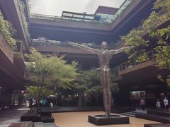 -瑞虹新天地月亮湾