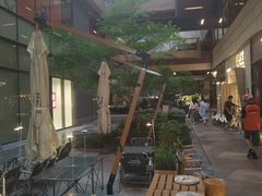 -瑞虹新天地月亮湾