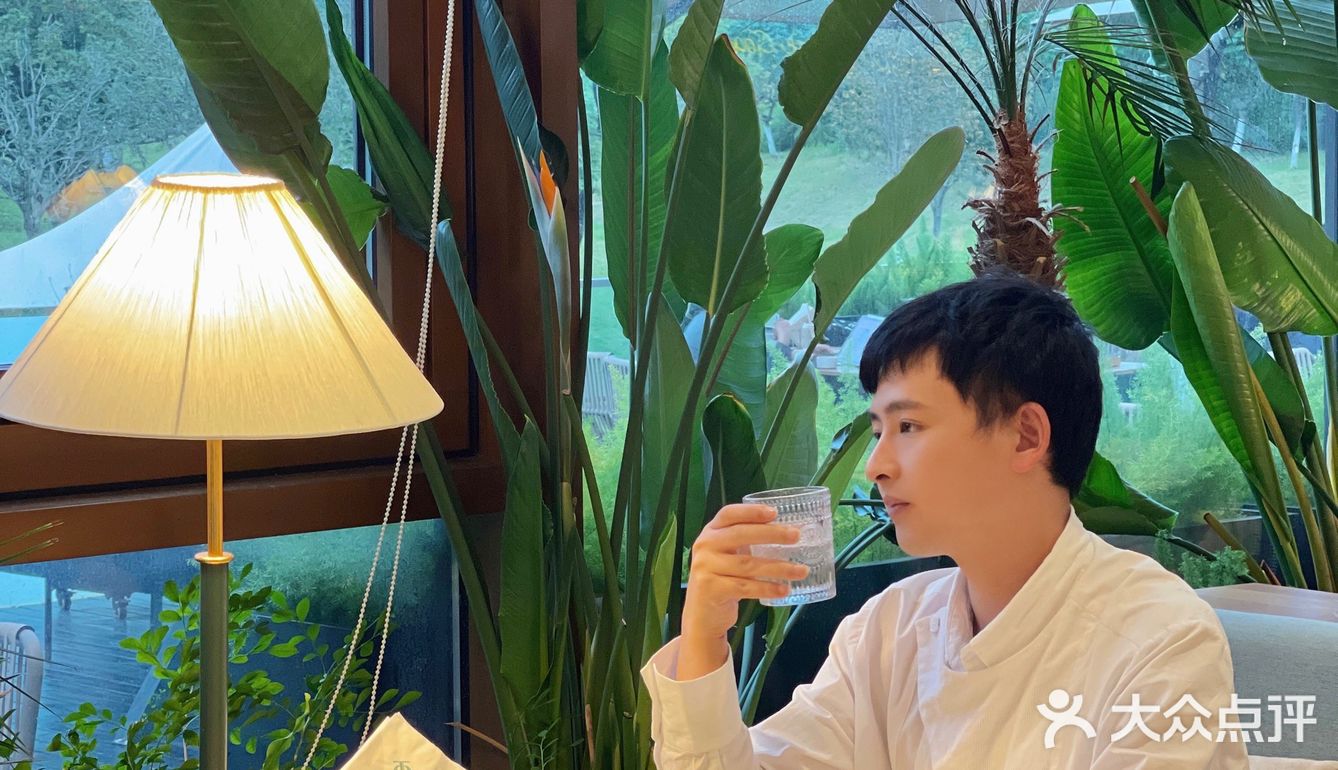 成都探店[礼花]适合情侣约会的西餐厅