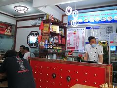 大堂-门框胡同百年卤煮(新街口店)