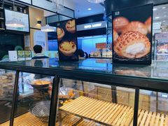 面包甜点陈列柜-超港·蛋糕面包(国购店)