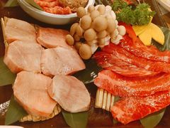 -炼火烤肉店