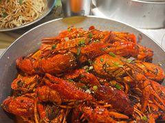 -巴厘龙虾·榜首油焖大虾(音乐学院·沿江酒馆店)