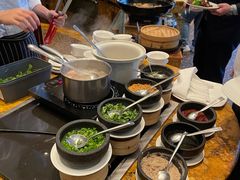 自助取餐区-大中华希尔顿酒店-念自助餐·嗨啤·小龙虾