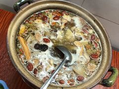 -威邵鸡煲(西华路总店)