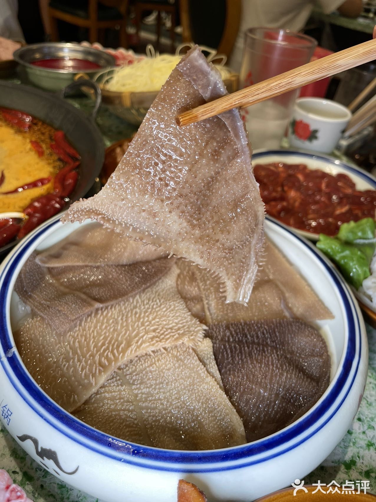 魔都必吃的鸿姐老火锅｜开在闹市的烟火气