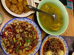 -临界音乐酒馆·小龙虾·江湖菜(华熙LIVE·鱼洞店)