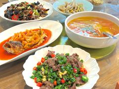 -临界音乐酒馆·小龙虾·江湖菜(华熙LIVE·鱼洞店)