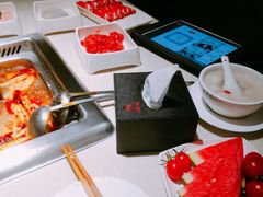 -海底捞火锅鲜切牛肉主题店(长寿路店)