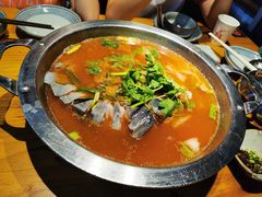 -野山舂·贵州现舂酸汤火锅(鸿通城店)