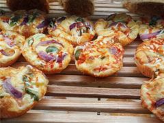 松仁豆沙酒酿饼-长发西饼(道前店)