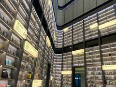 -上海虹桥中心爱琴海亚朵S酒店