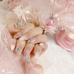 -Pink You美甲洗眉纹绣定制中心