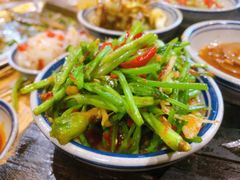 凉拌香菜头-盟重烧烤(东瓜山创始店)