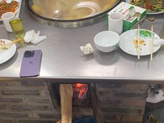 -屯老二农家铁锅炖·行业领军者(梅江店)