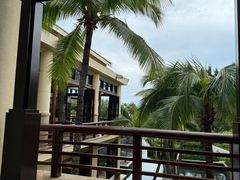 -亚龙湾喜来登·美景台大堂吧