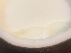 -志龙皇冠吃货椰子铺