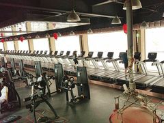 -健龙森俱乐部·游泳·健身·羽毛球综合体育馆