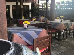 -Dash Teak House