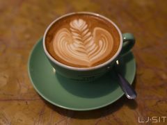 Flat&nbsp;White-The Grounds of Alexandria