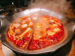 -湊湊火锅·茶憩(杭州湖滨银泰in77店)