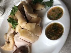 白切文昌鸡-琼菜坊·无鸡不成宴·海南菜老爸茶糟粕醋(海口骑楼老街店)