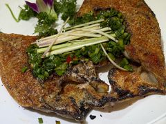 -香巴拉云南餐厅(华莱坞店)