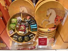 -VENCHI 闻绮(上海佛罗伦萨小镇店)