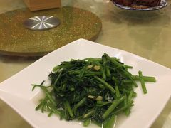-鹤乡东北菜(崮山路店)