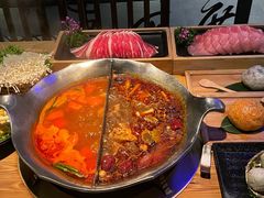 -湊湊火锅·茶憩(杭州湖滨银泰in77店)