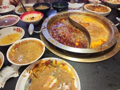 -沸炉重庆老火锅(军事博物馆店)